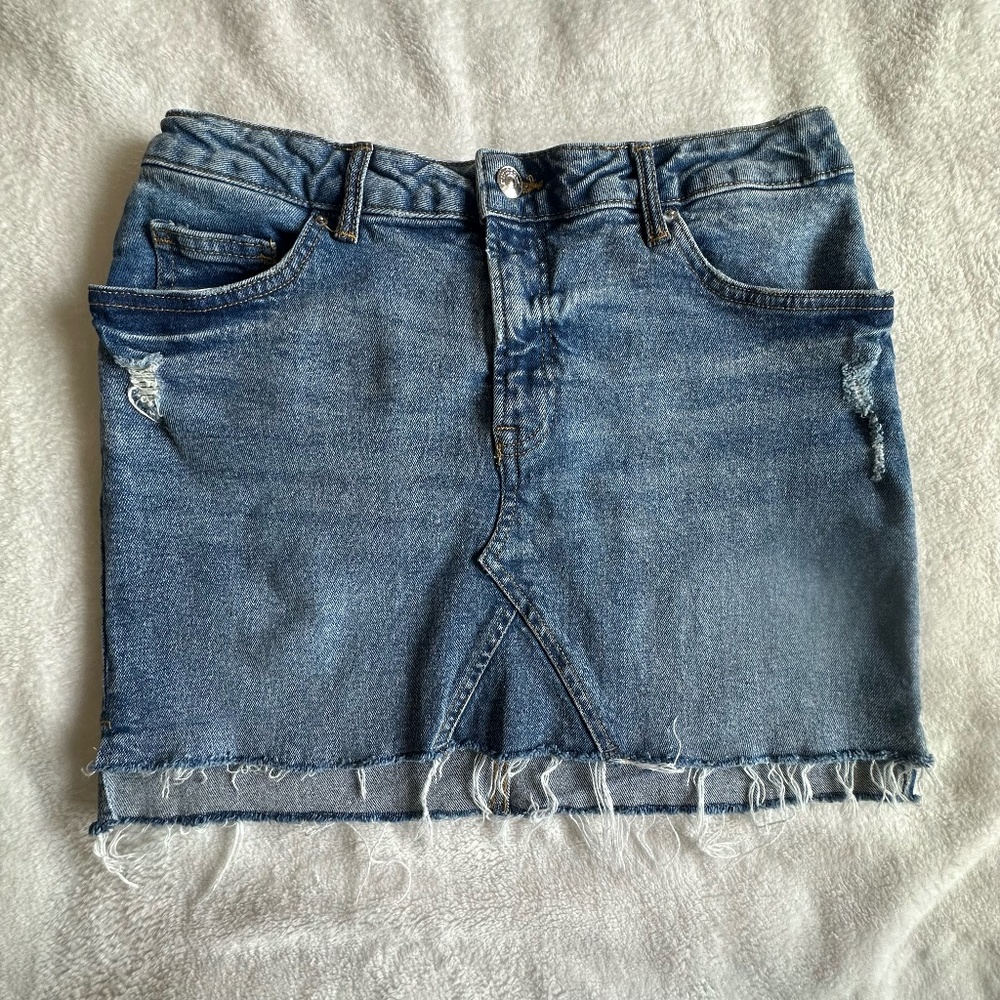 H&M Divided Jean Skirt With Raw Hem Sz 8